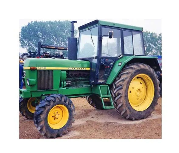 John Deere 3130