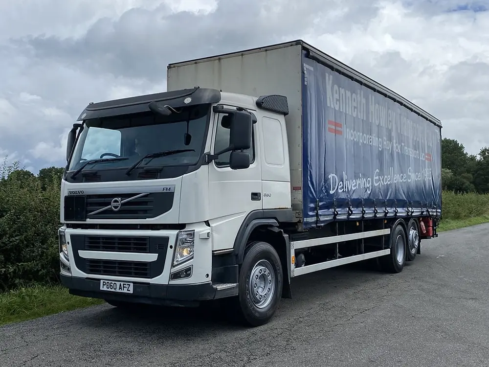 Volvo Trucks FM11.330 6x4 Rigid - B/T Ride