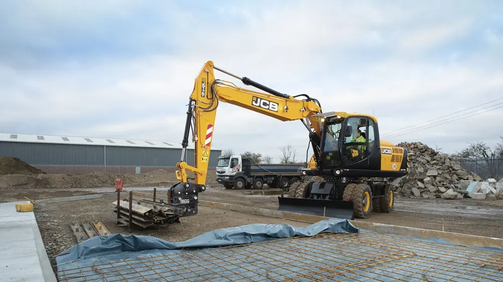 JCB JS175W