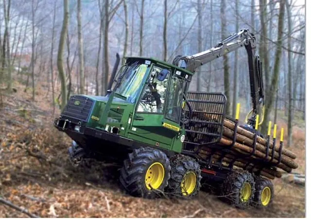 John Deere 810 D