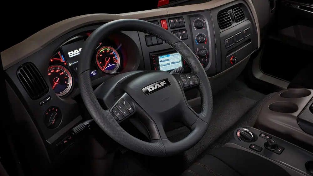 DAF LF 230 FA 16t thumbnail 4