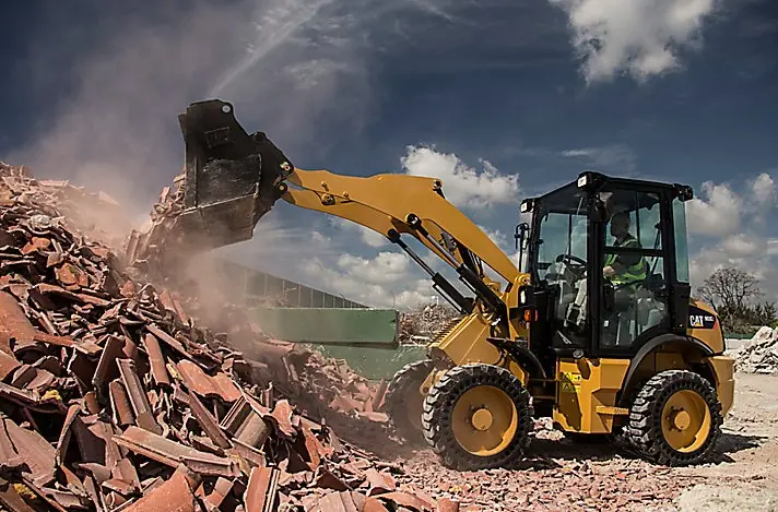 Caterpillar 903C 2 thumbnail 2