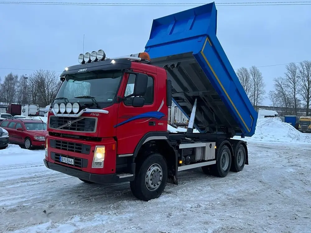 Volvo Trucks FM420 LNG 6x2 Tag Rigid