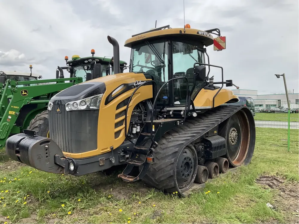 Challenger MT775E