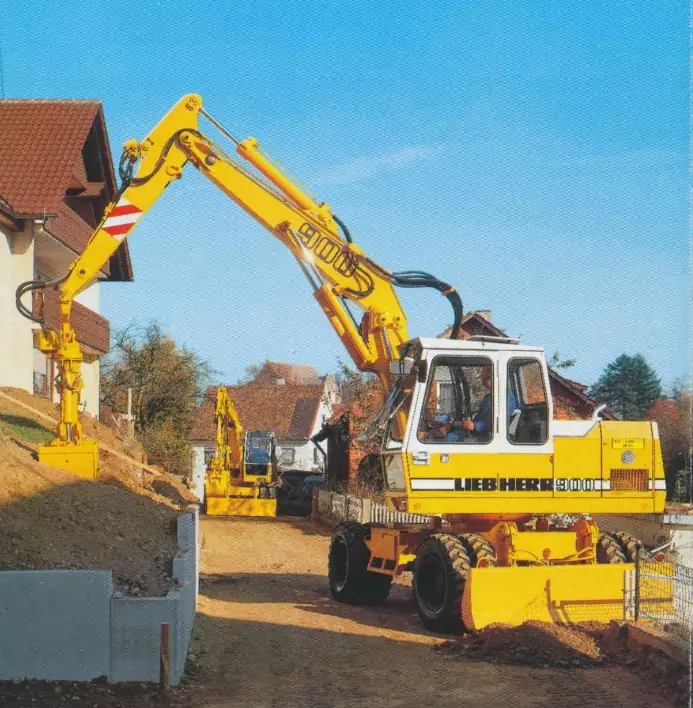Liebherr A 900