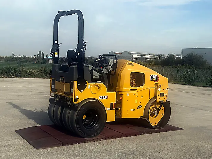 Caterpillar CC4.0 thumbnail 2