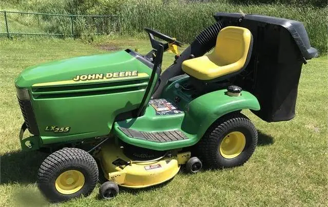 John Deere LX255
