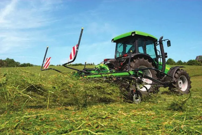 DEUTZ-FAHR CoM 8332