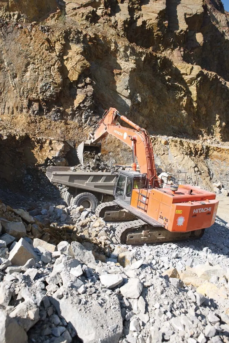 Hitachi ZX 670 LCR-3