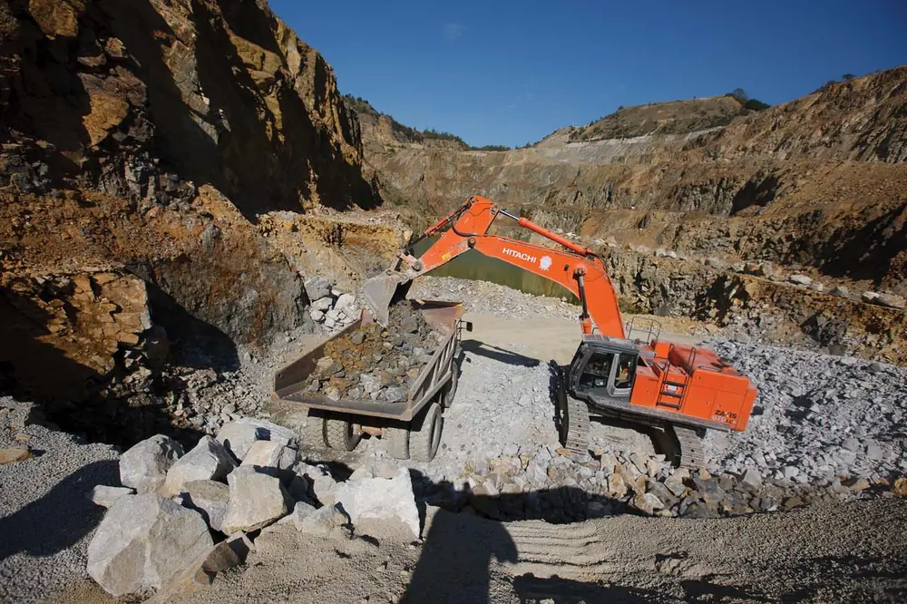 Hitachi ZX 670 LCR-3 thumbnail 3