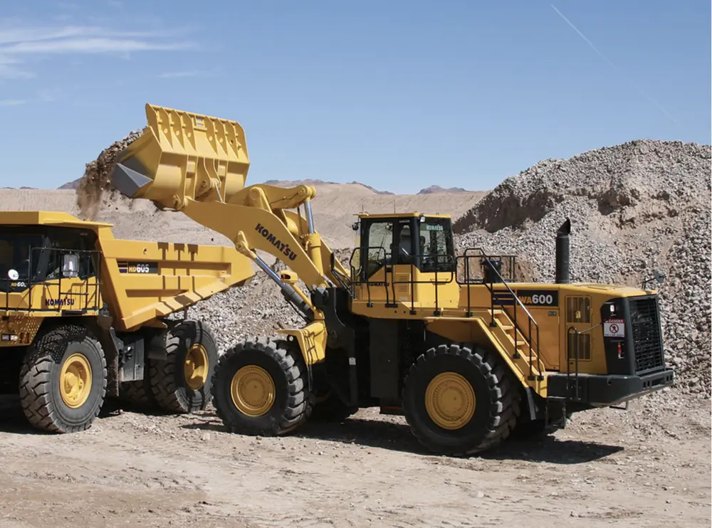 Komatsu WA600-6 thumbnail 3