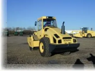 Bomag BW 211 D-4