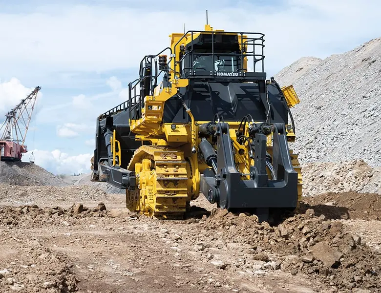 Komatsu D475A-8E0
