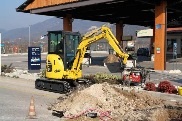 Komatsu PC26MR-3 thumbnail 5