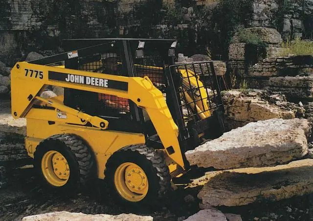 John Deere Construction 7775