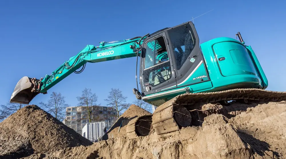 Kobelco SK 140 SRLC 3 thumbnail 4