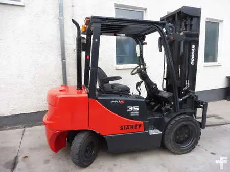 Doosan D35C-5