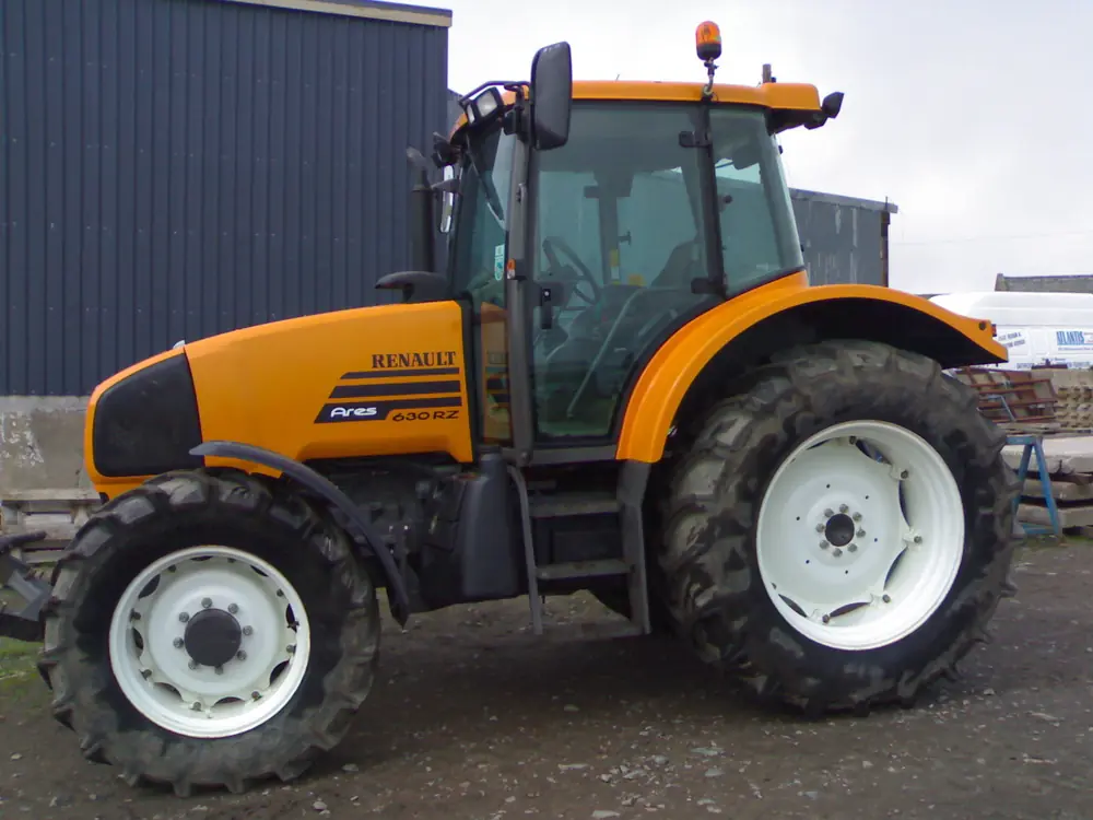 Renault Ares 620 RZ