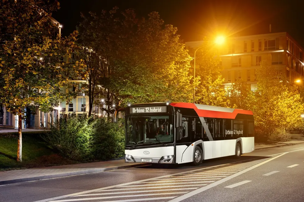 Solaris Urbino 12 hybrid thumbnail 2