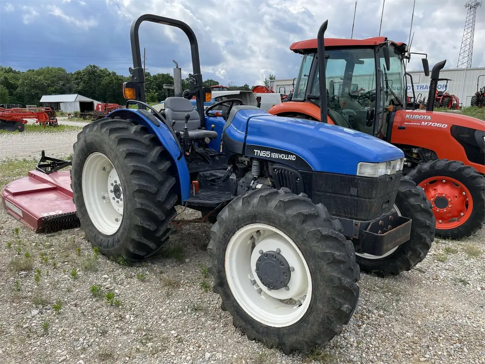 New Holland TN 65