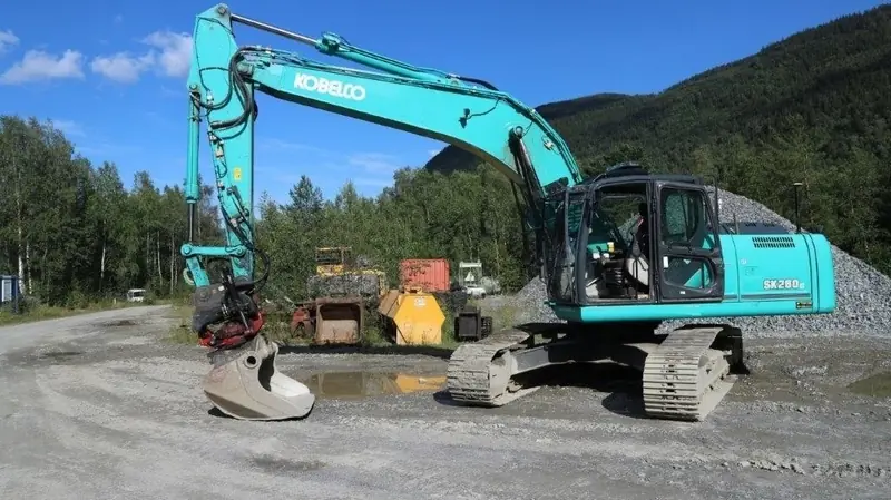 Kobelco SK 260 LC 9