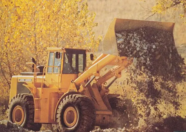 John Deere Construction 844