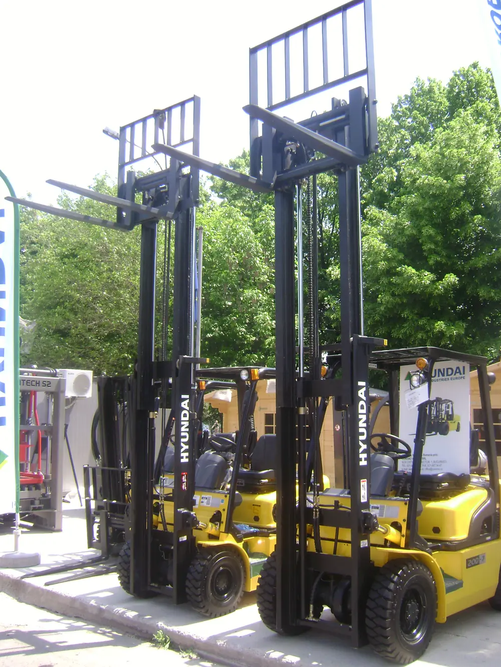 Hyundai 20 D-7