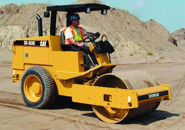 Caterpillar CP323C