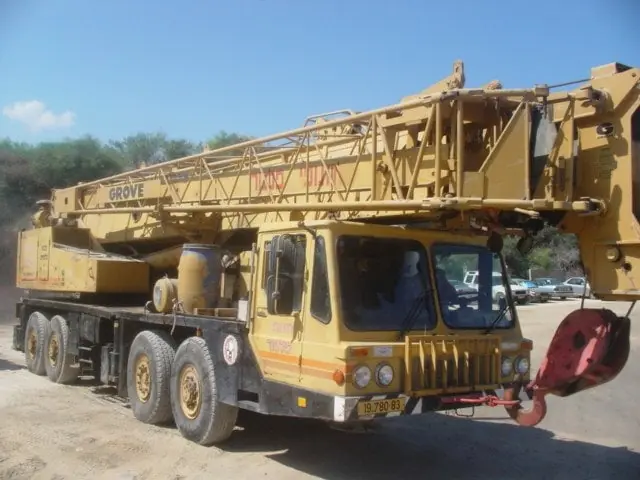 Grove TM 750 E (8x6)