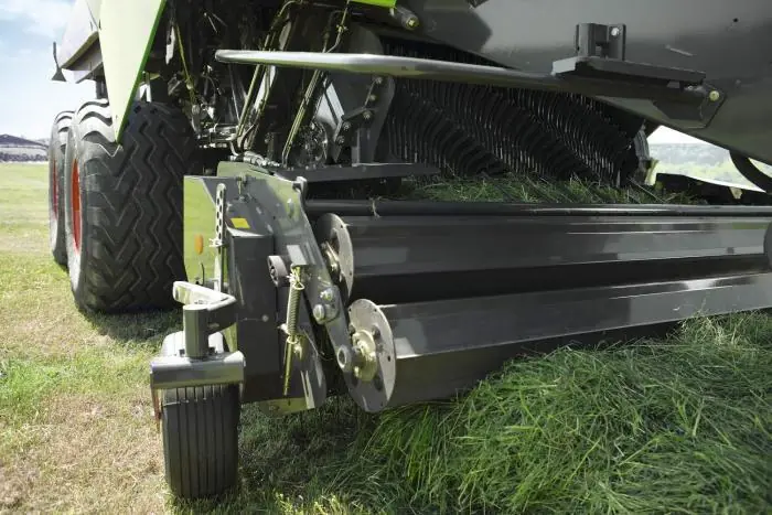 Claas Quadrant 3400 RC thumbnail 5