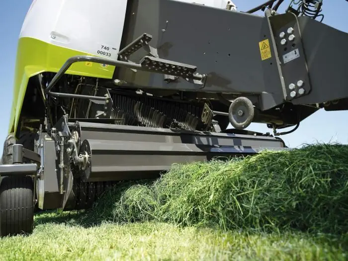 Claas Quadrant 3400 RC thumbnail 6