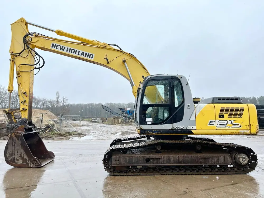 New Holland EC215