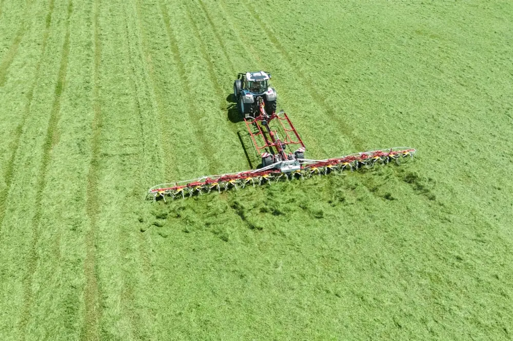 Pöttinger Hit 16.18 T thumbnail 2