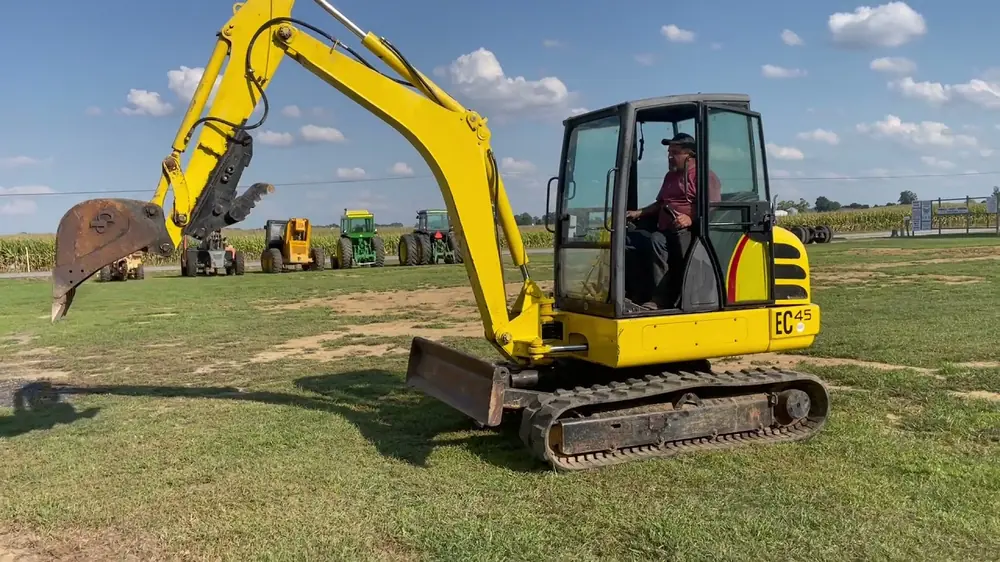 New Holland EC45