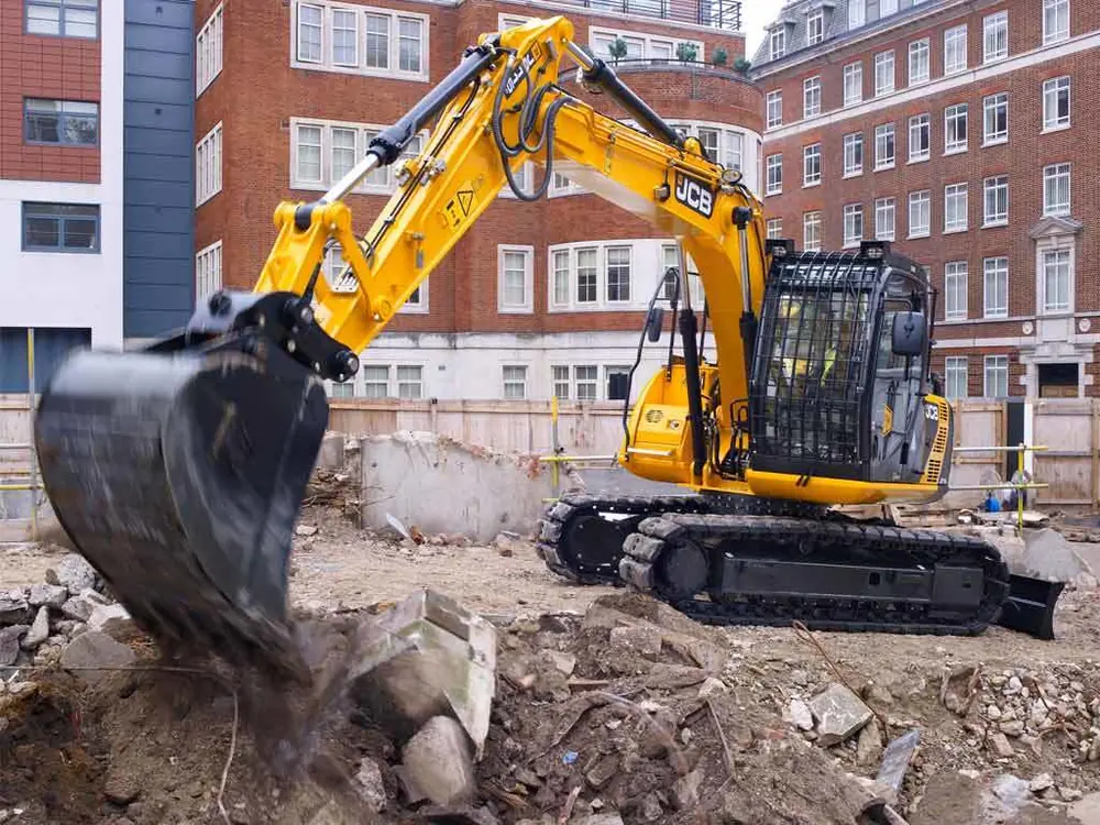 JCB JS130 LC thumbnail 2