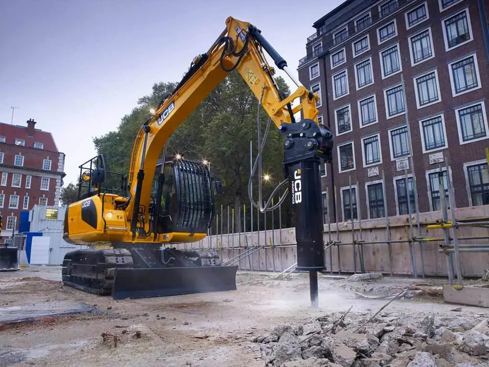 JCB JS130 LC thumbnail 3
