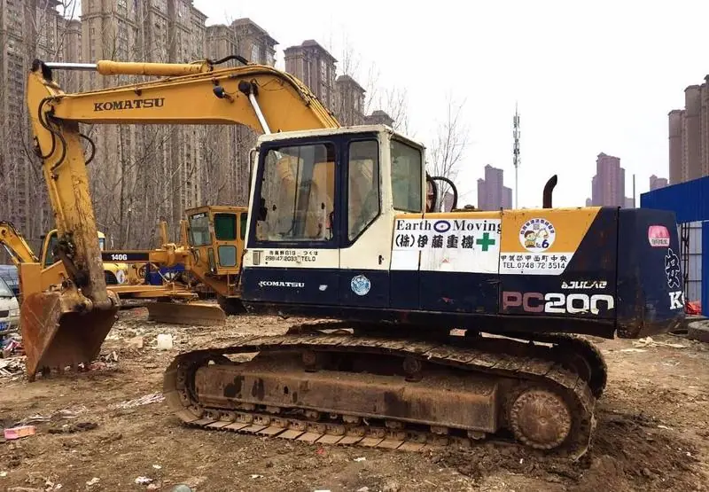 Komatsu PC200-5