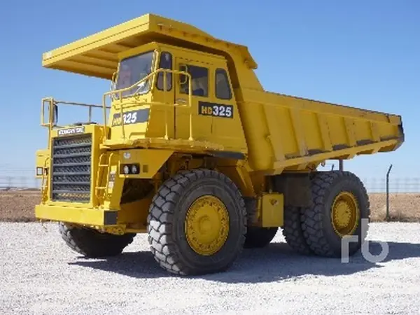 Komatsu HD325-5