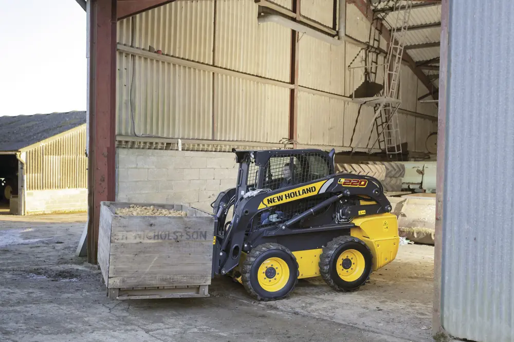 New Holland L220 thumbnail 11