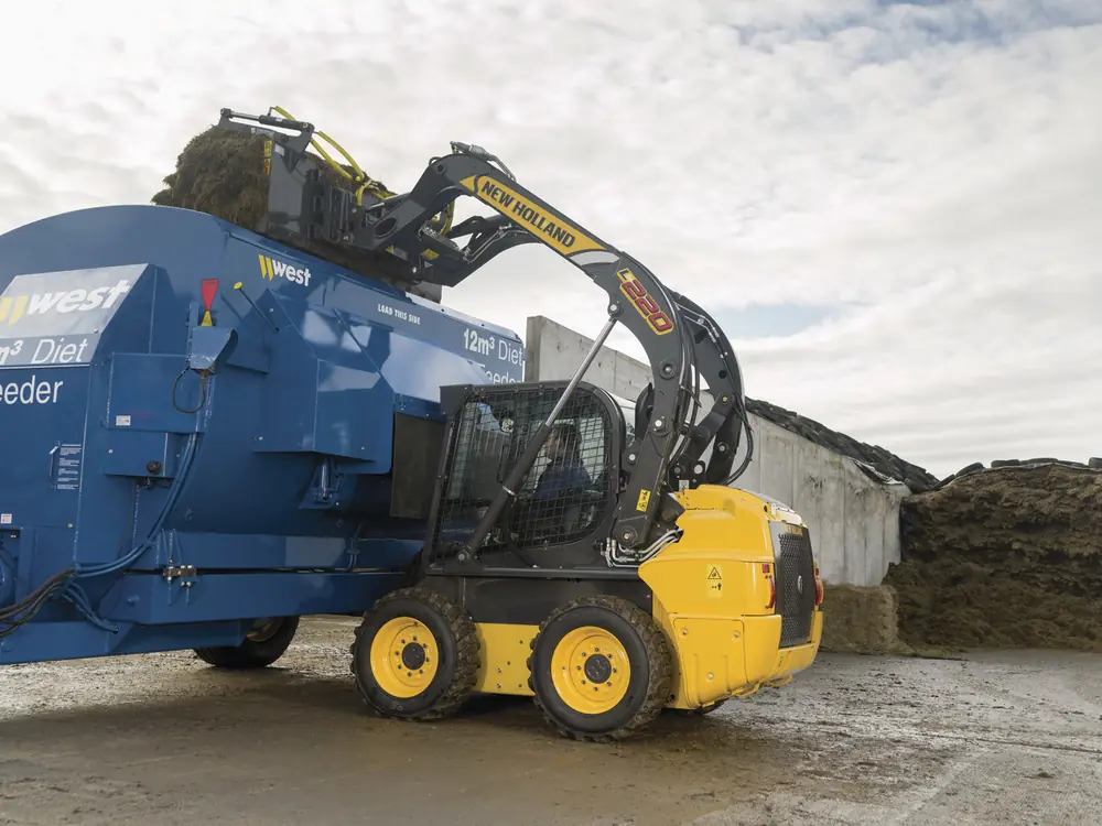 New Holland L220 thumbnail 14