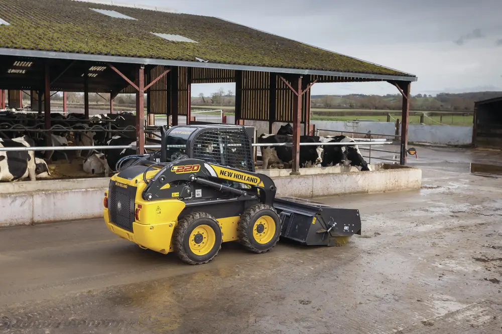 New Holland L220 thumbnail 3