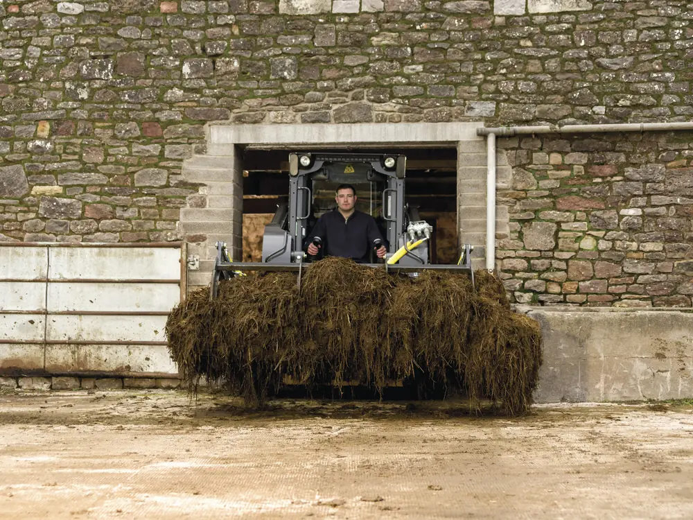New Holland L220 thumbnail 21