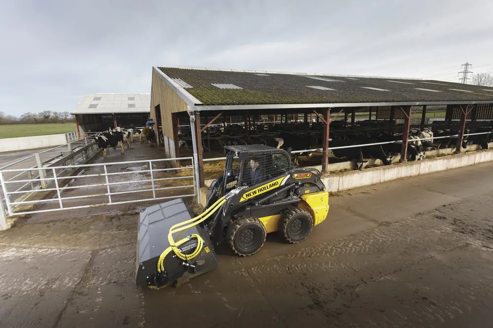 New Holland L220 thumbnail 4