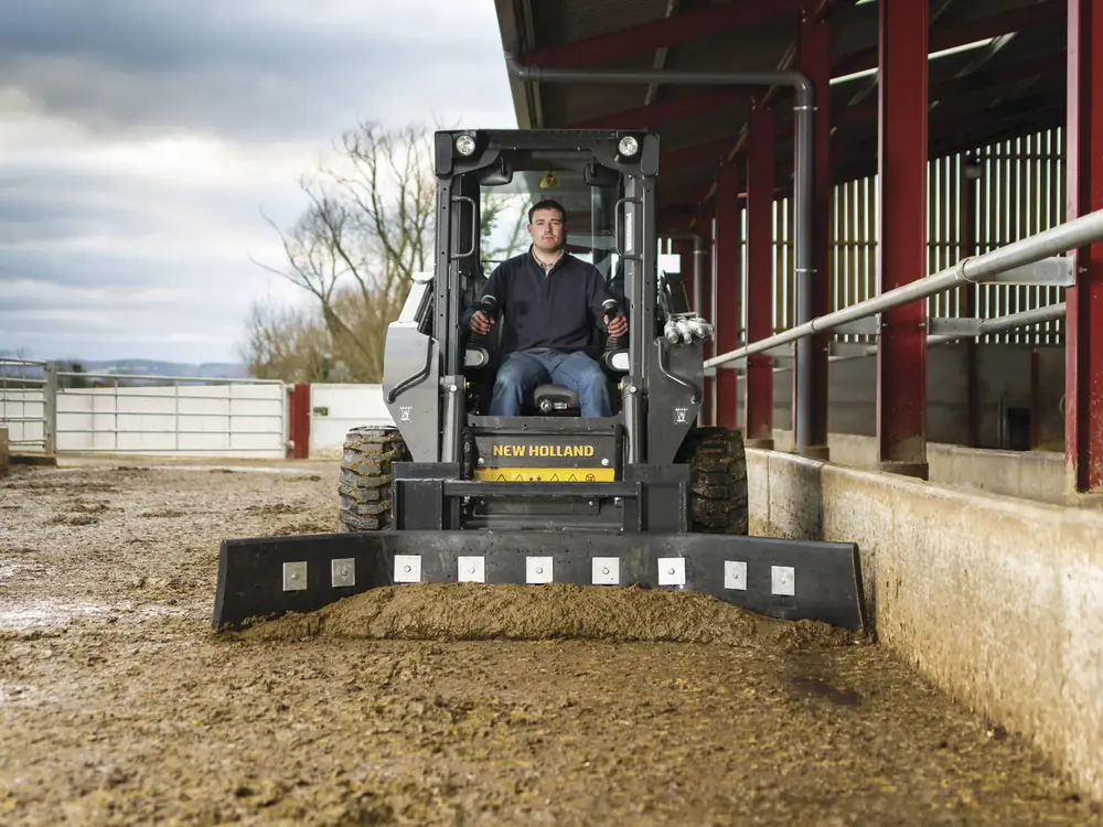New Holland L220 thumbnail 8