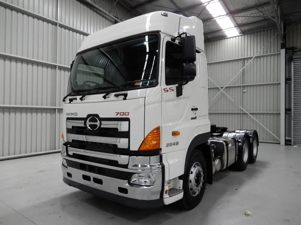 Hino 700 SS 2848 HIGH ROOF 6x4