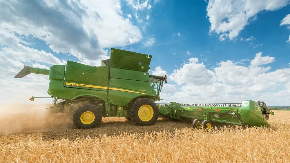 John Deere S780