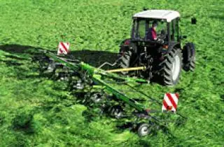 DEUTZ-FAHR CoM 8331 thumbnail 2