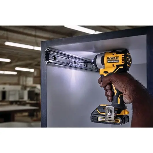 DEWALT DCF809C2