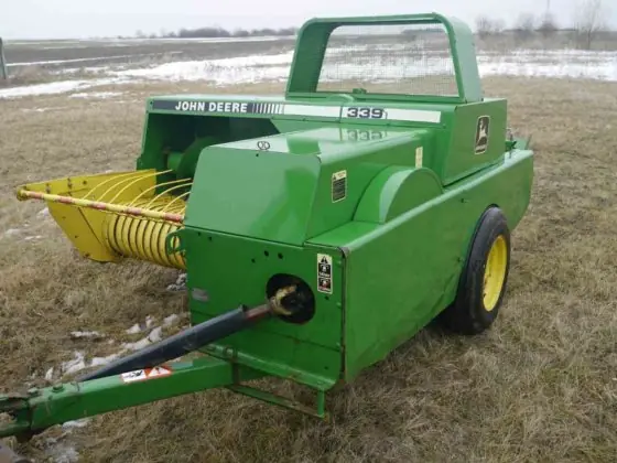 John Deere 339