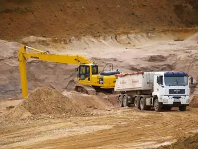 Komatsu PC240LC-8